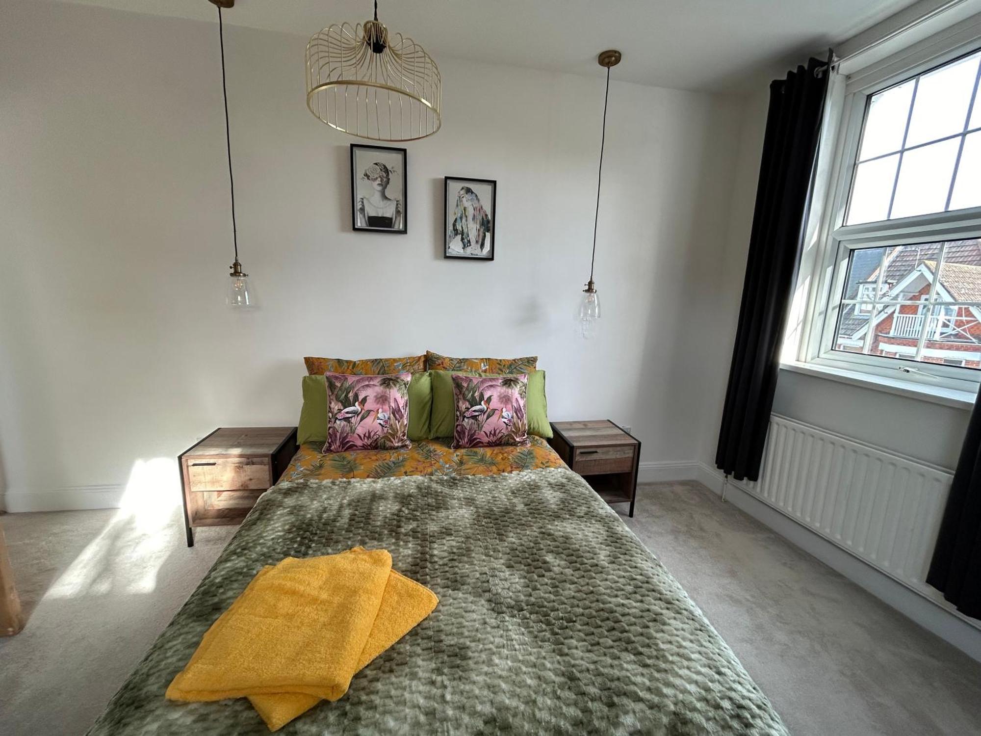 Seaside Rentals Bournemouth - 2Br, Upto 6Ppl, Beach 3 Min Walk, Dogs Ok, Wifi, Park 2 Cars Zewnętrze zdjęcie