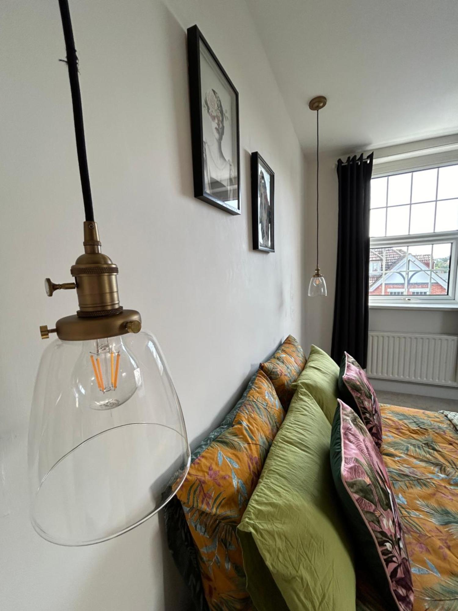 Seaside Rentals Bournemouth - 2Br, Upto 6Ppl, Beach 3 Min Walk, Dogs Ok, Wifi, Park 2 Cars Zewnętrze zdjęcie
