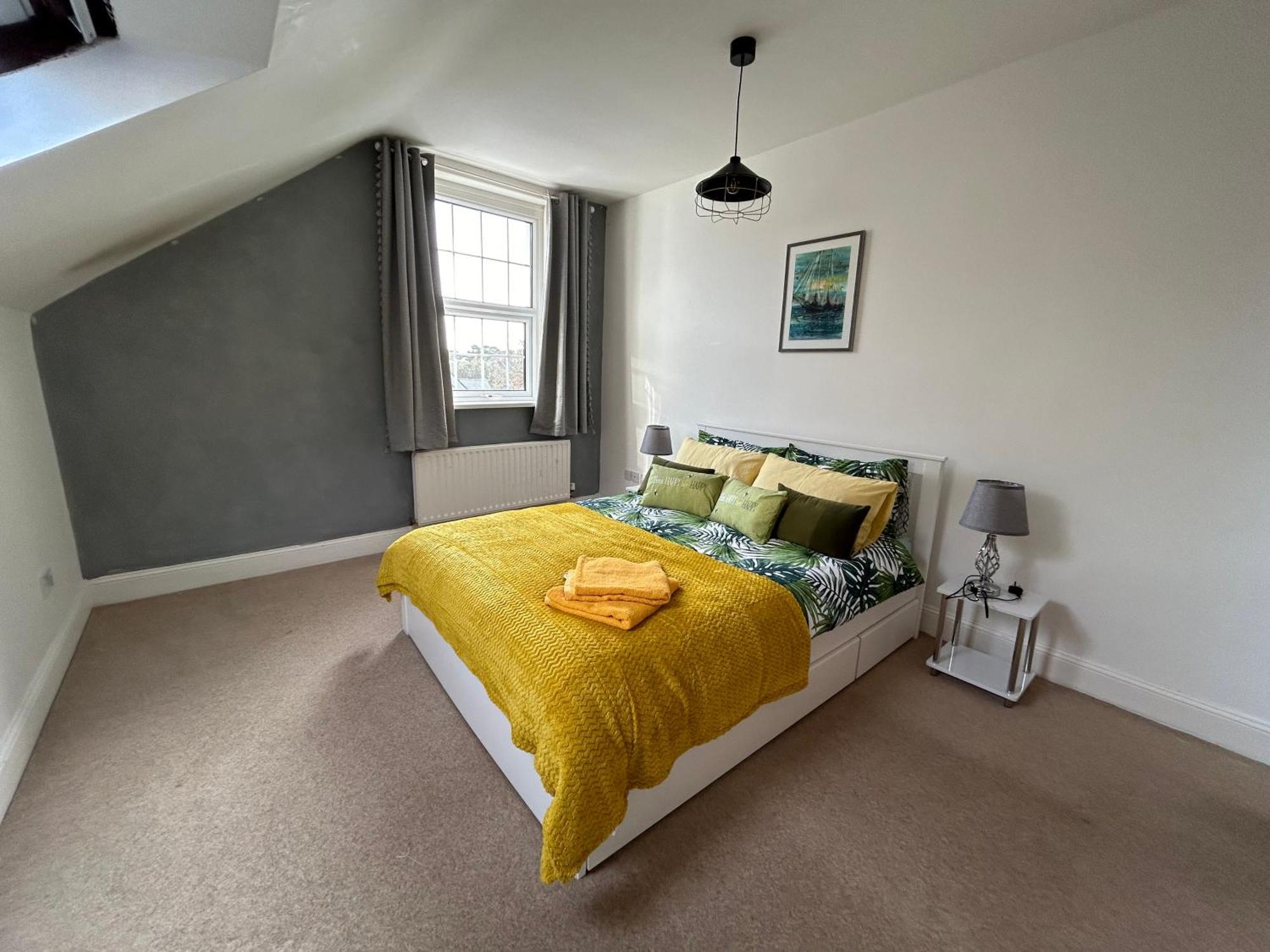 Seaside Rentals Bournemouth - 2Br, Upto 6Ppl, Beach 3 Min Walk, Dogs Ok, Wifi, Park 2 Cars Zewnętrze zdjęcie