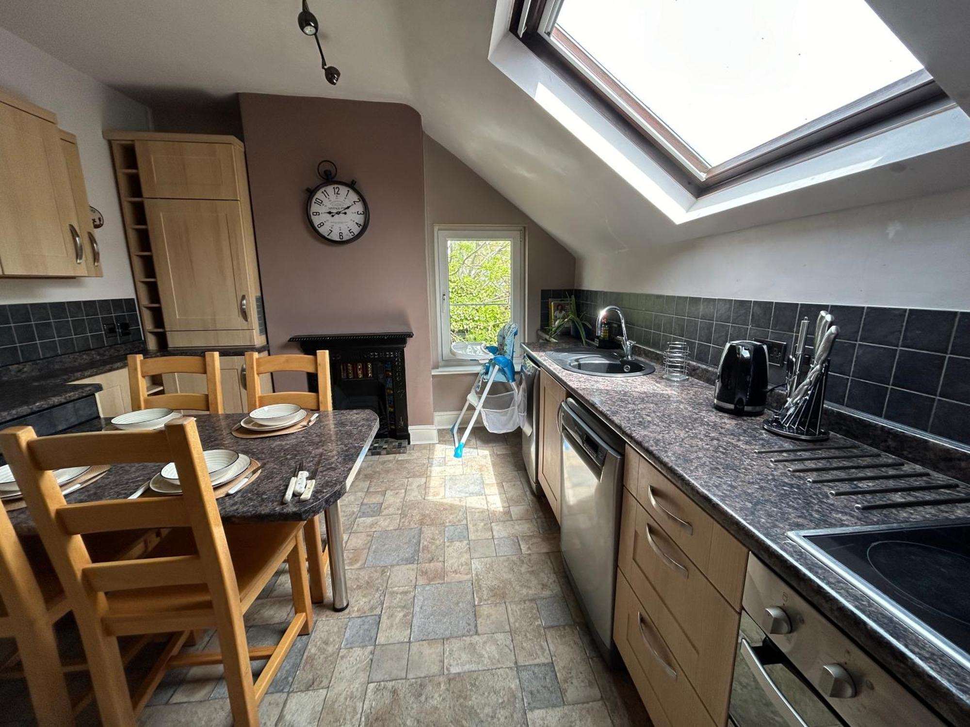 Seaside Rentals Bournemouth - 2Br, Upto 6Ppl, Beach 3 Min Walk, Dogs Ok, Wifi, Park 2 Cars Zewnętrze zdjęcie